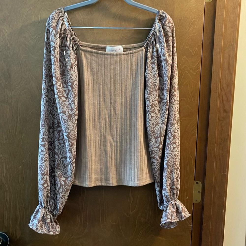 NWT! Floral Sleeve Blouse